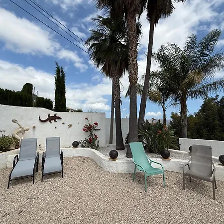 Aguila Villa
